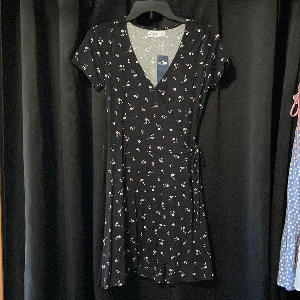 Hollister pink, white, and black floral dress
